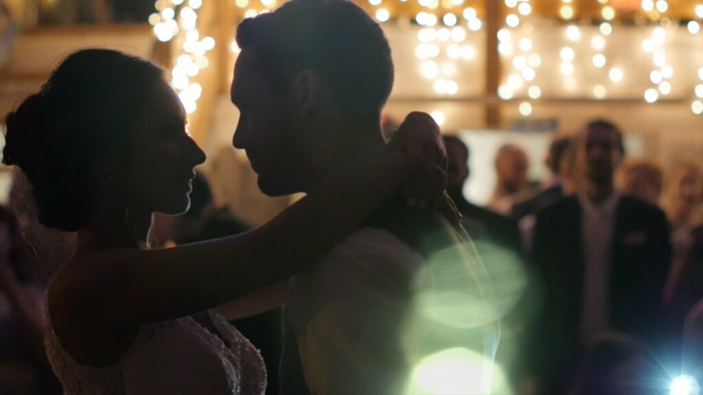 Bride and groom doing the first dance