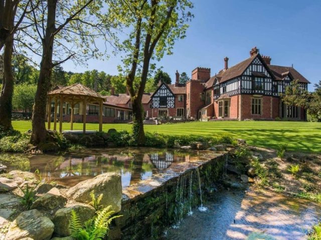 Tyn-Dwr-Hall-wedding-venue